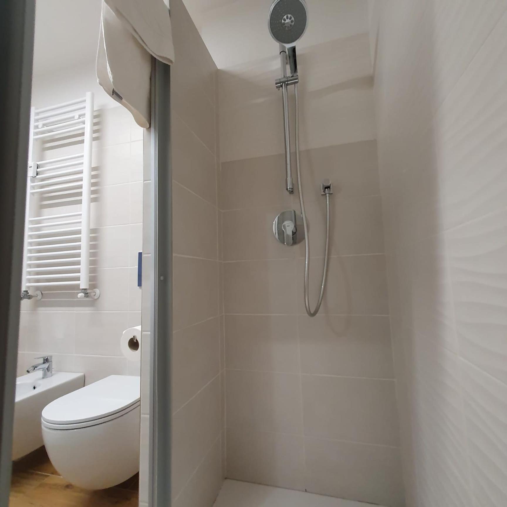 Apartamento Bnbutler - Grasselli, 8 - Comfy And Newly Renovated Milán Exterior foto